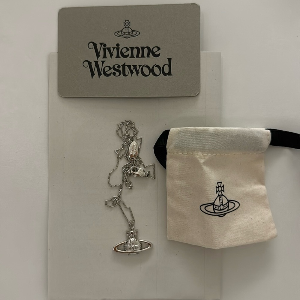 Vivienne Westwood Suzie Pendant Necklace Platinum